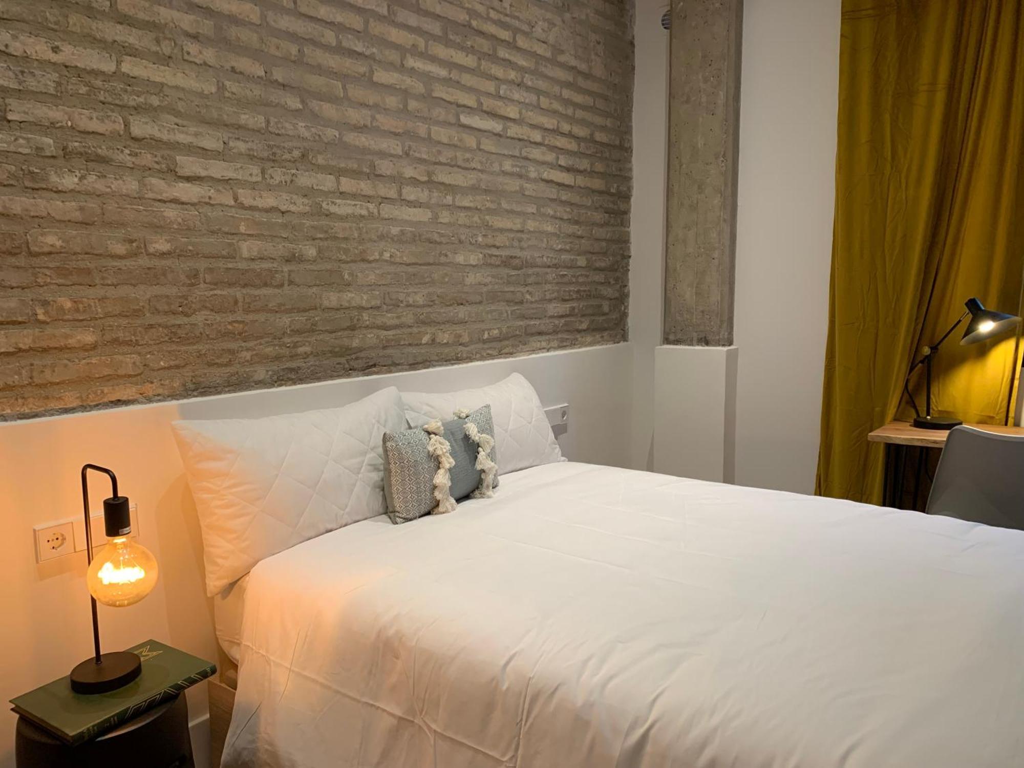 La Reina Beach Rooms バレンシア エクステリア 写真