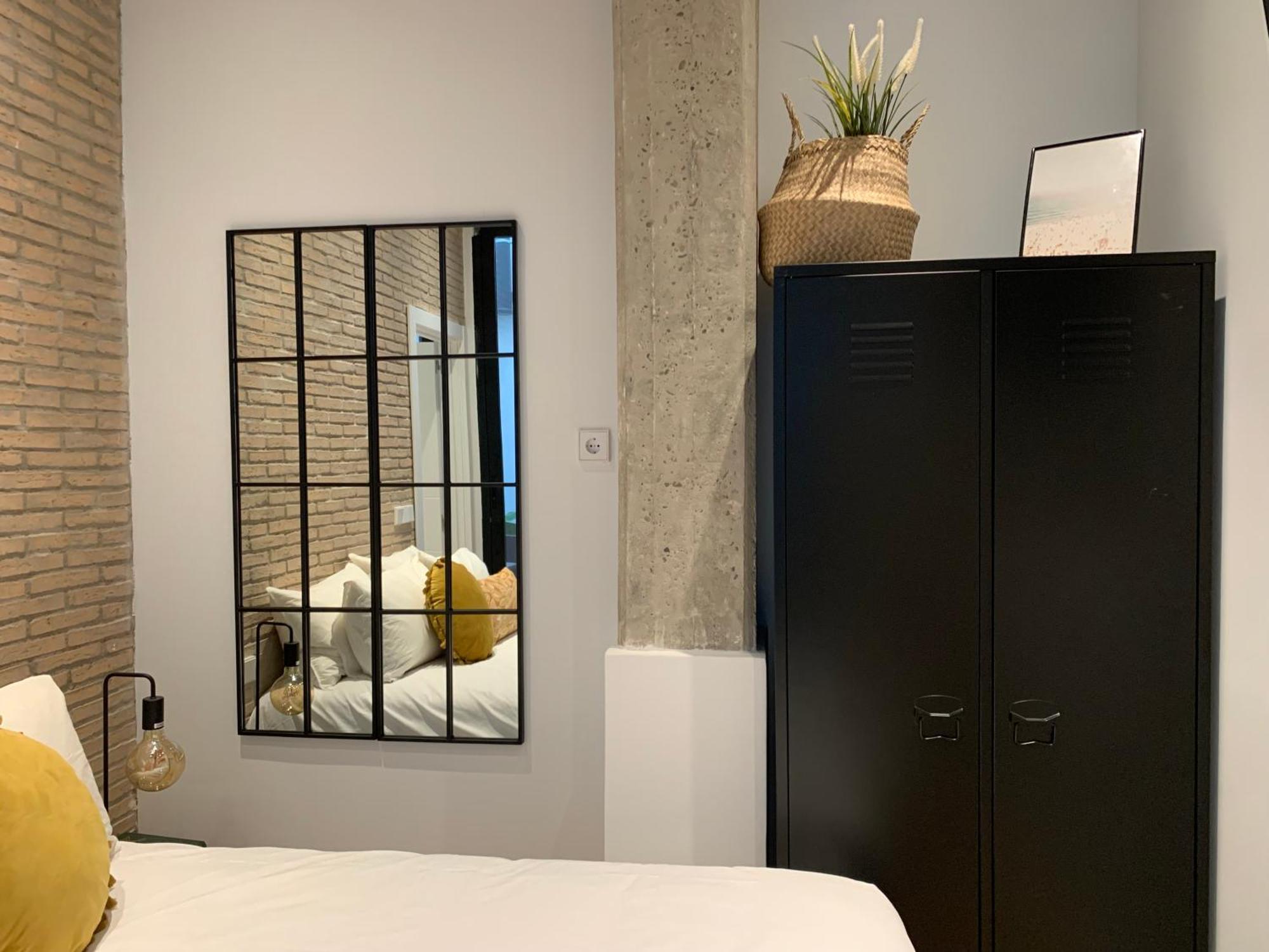 La Reina Beach Rooms バレンシア エクステリア 写真